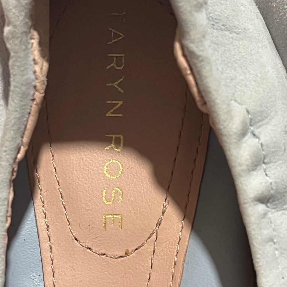Taryn Rose Light Gray Heels - Picture 11 of 13